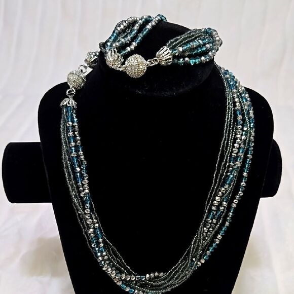 Premier Designs Jewelry - Silver and Blue Multi-Strand Set